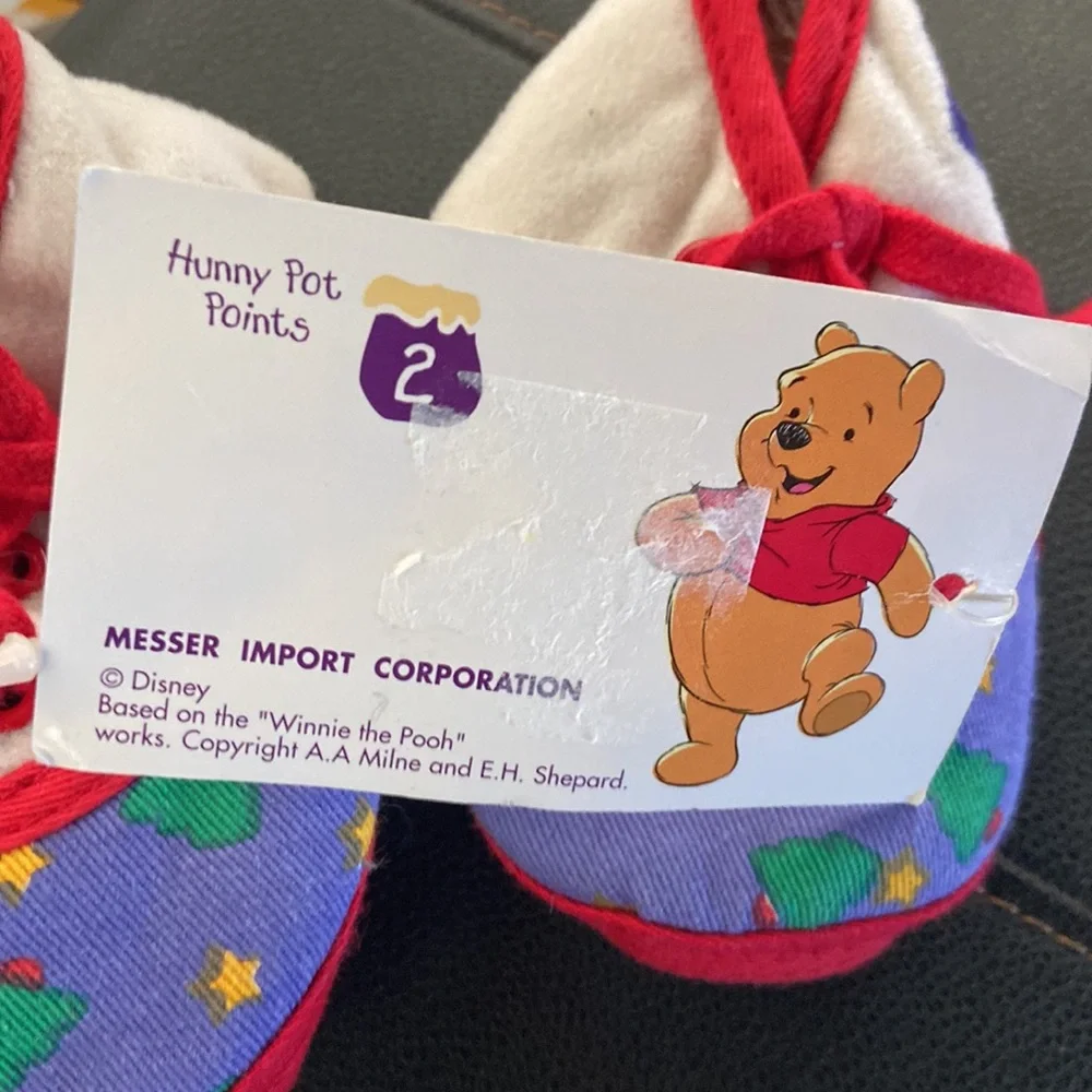 RARE Winnie the Pooh Baby Shoes Christmas 12-18 months 90s Vintage DISNEY NWT